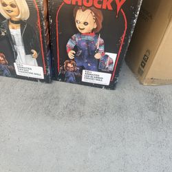 Universal 3.5 ft. Animated LED Scarred Chucky Halloween
