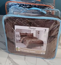 3 pcs borrego Queen size Blanket