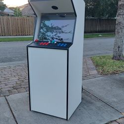 Classic arcade video game with 9800 Built In Games