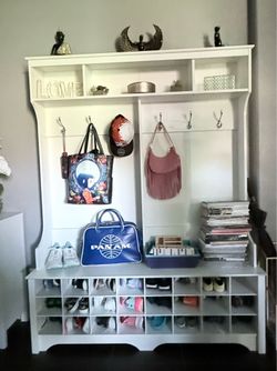 White halter with shoe cubby