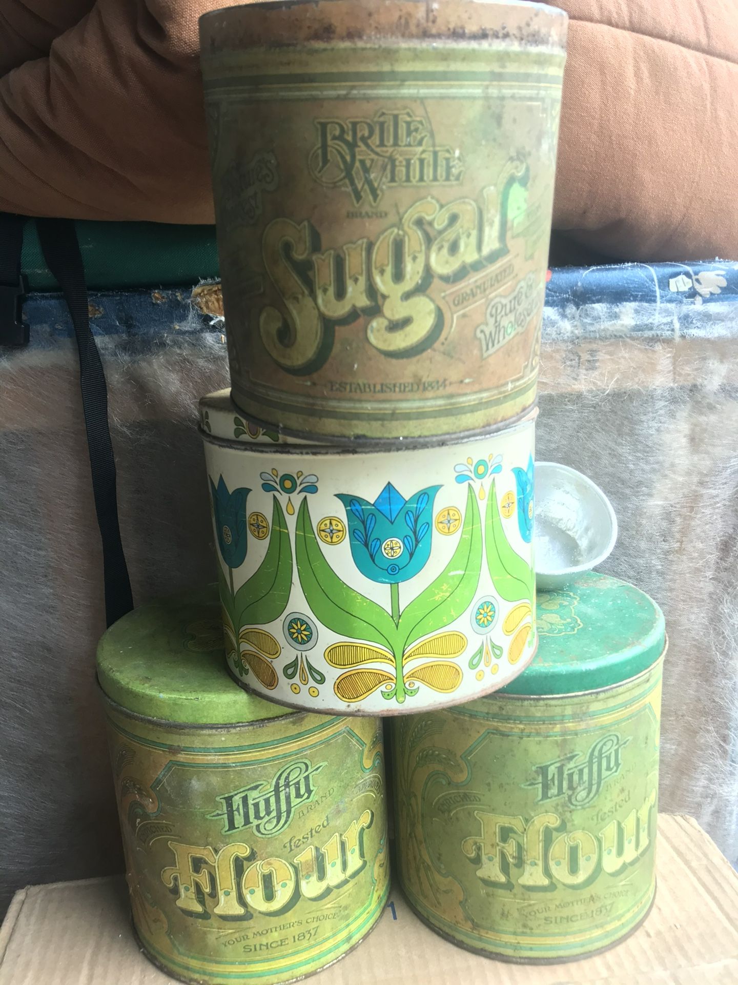Moms Antique Tins