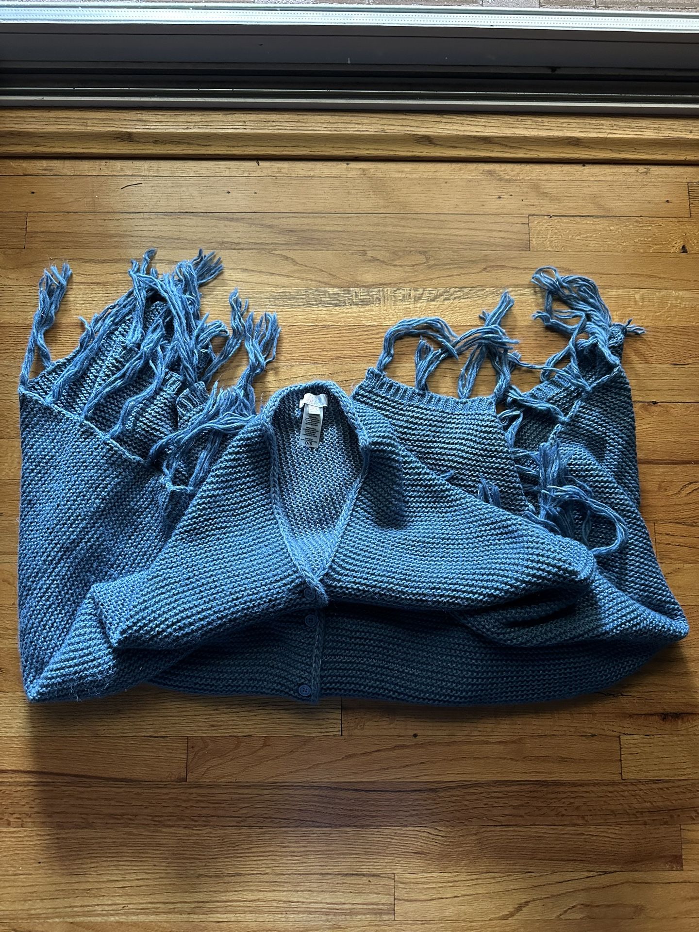 (1) Lularoe Mimi Wrap & (1) LulaRoe Shawl