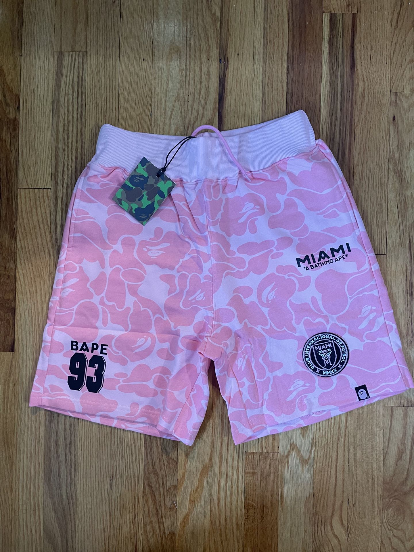 Bape Shorts (M,XL)