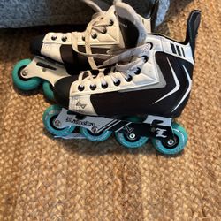 Hockey inline Skates/ Blades  sz 5 Boys