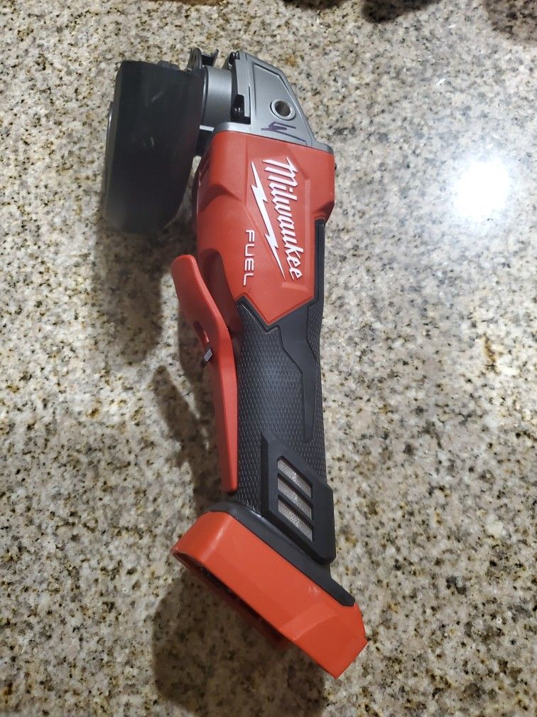 Milwaukee M18 Fuel Grinder