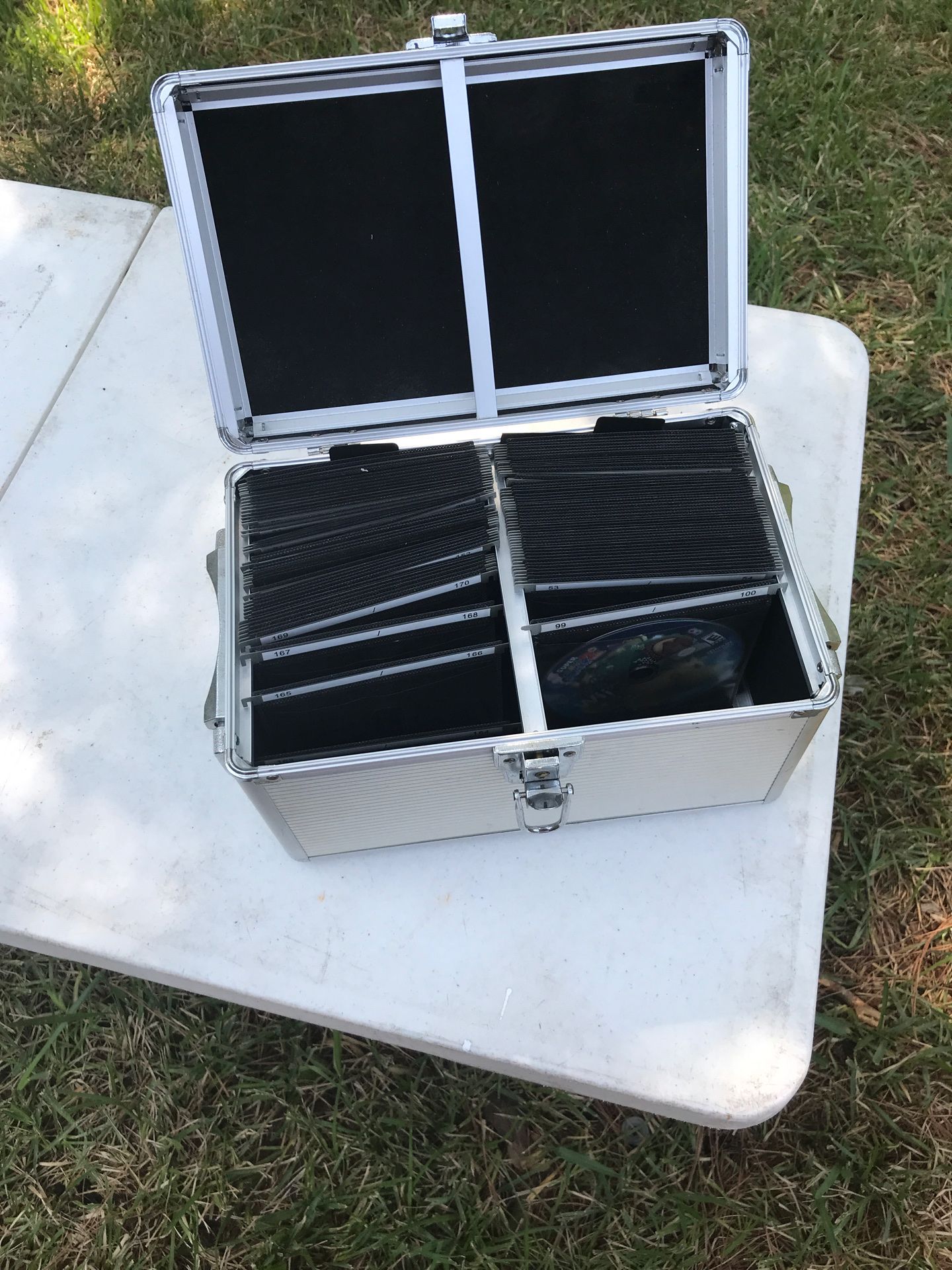 Discs games box storage