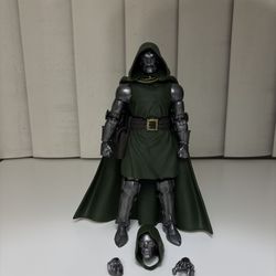 Marvel Legends Doctor Doom