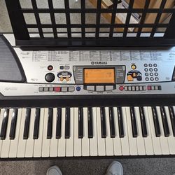 YAMAHA  PSR-GX76 KEYBOARD & STAND  