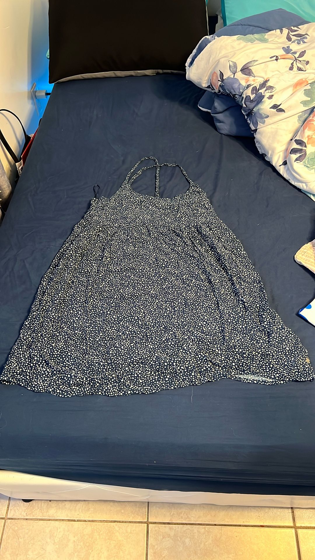 NavyBlue White MidDress