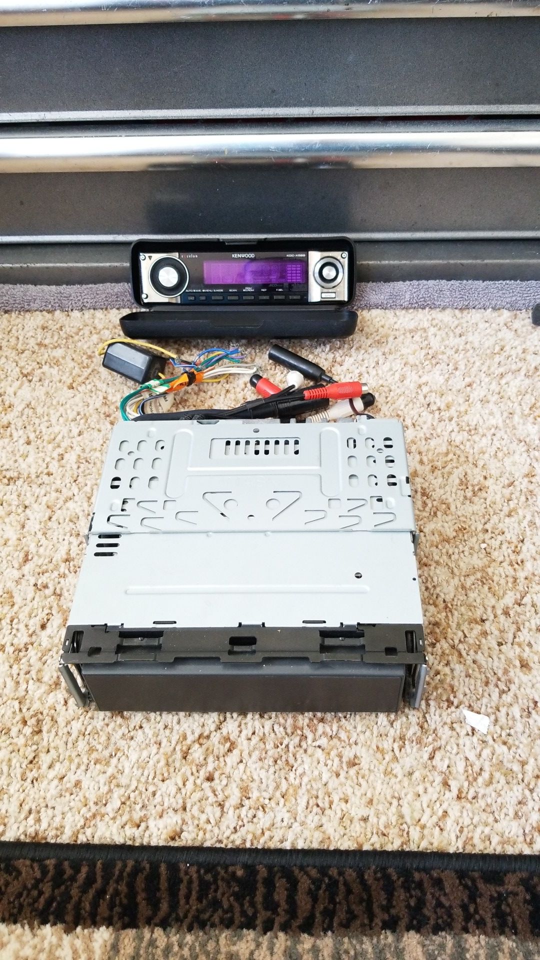 Kenwood KDC-7009 Detachable face CD player with MTX Audio Amplifier.
