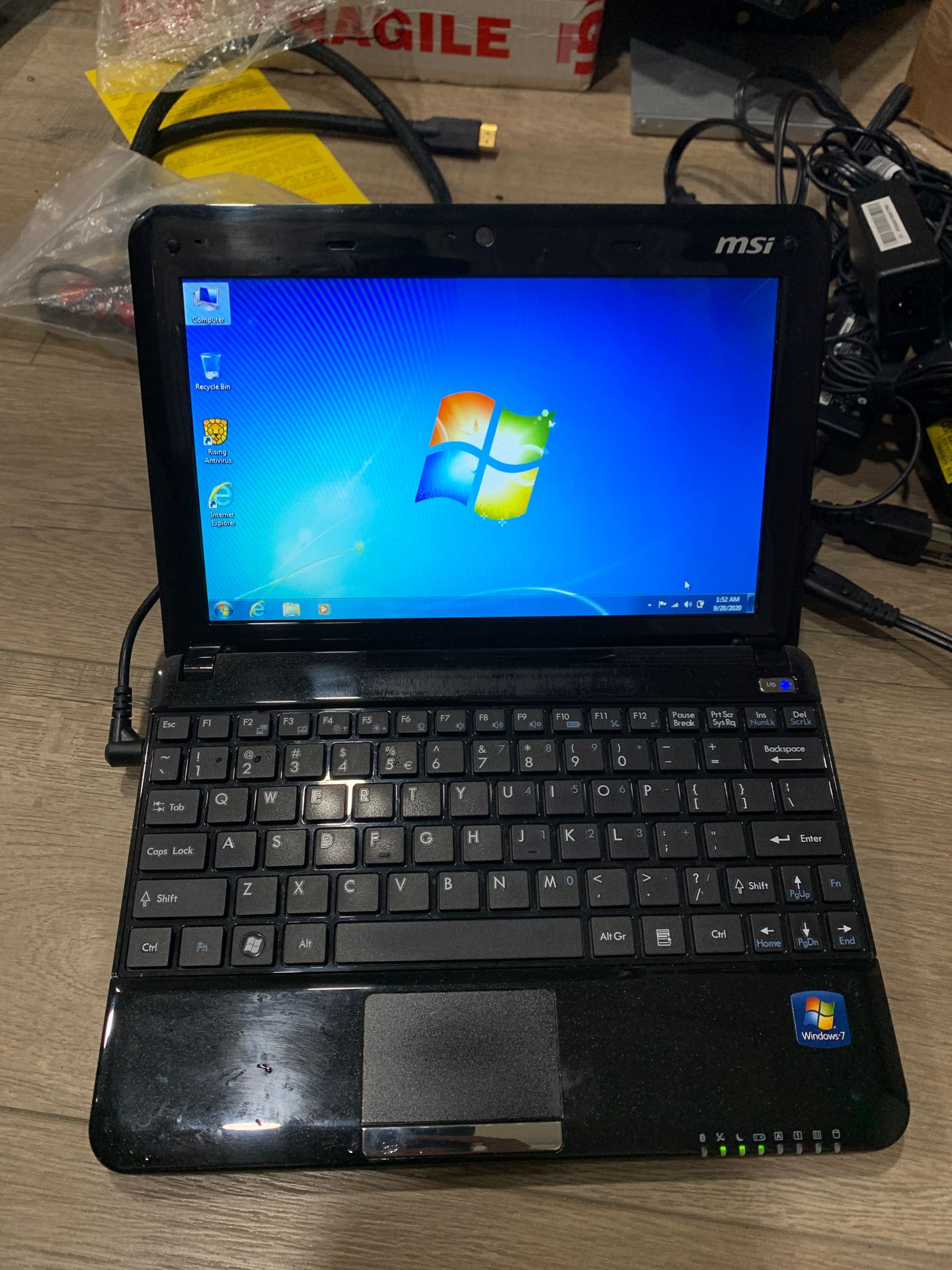 MSI 10” Notebook laptop computer Webcam wins 7