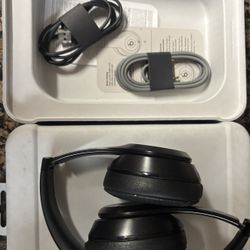 Solo Beats 3  Black Like new Bluetooth Headphones