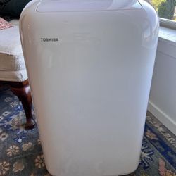 Toshiba Portable Air Conditioner 8,000 BTU