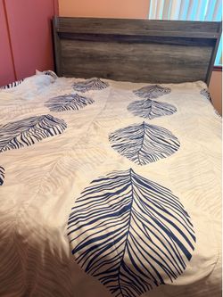 Queen size bed with mattress rarely used