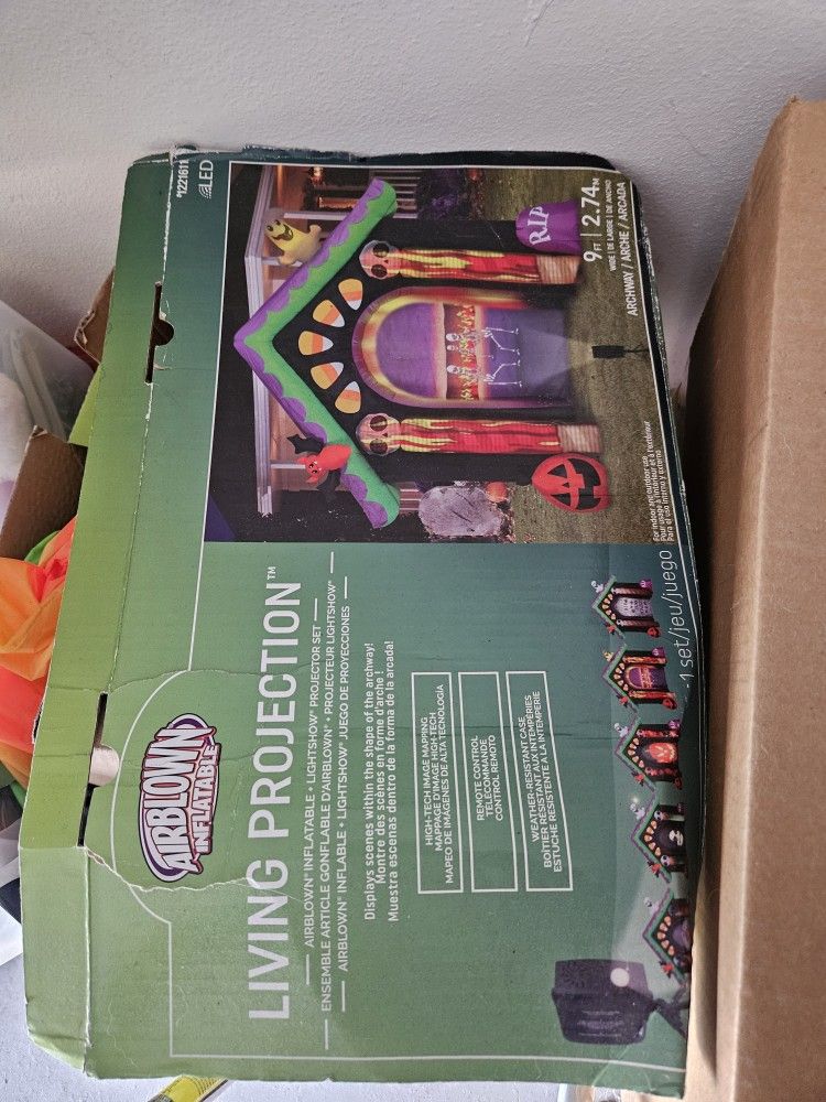 Gemmy 9' Inflatable Halloween Living Projection with Removable Screen - Fills the Space with Fear