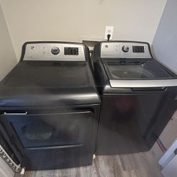 Black LG Washer & Dryer 