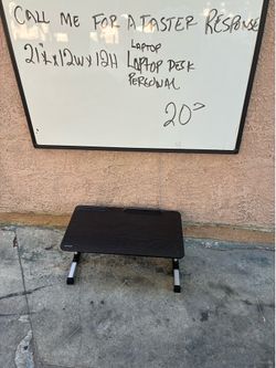 Laptop desk