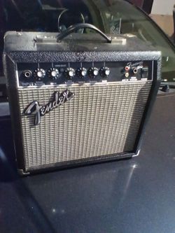 Fender G15 amplifier (like New)