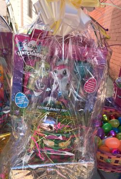 Easter basquet hatchimals