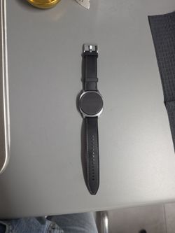 Round Smartwatch with Black Leather Band, Mint condition