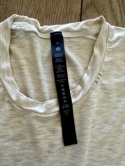Lululemon Shirt (Men’s/Unisex - Med)