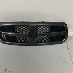 Dodge Ram Front Upper Grill / Grille (2014)