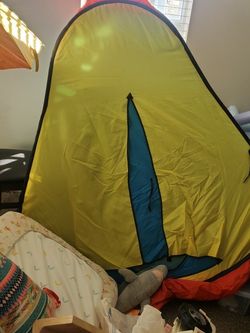 Big Pop Out Tent Foldable