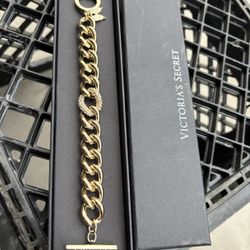 Victorias Secret Bracelet Chunky Chain Pave Crystals Gold