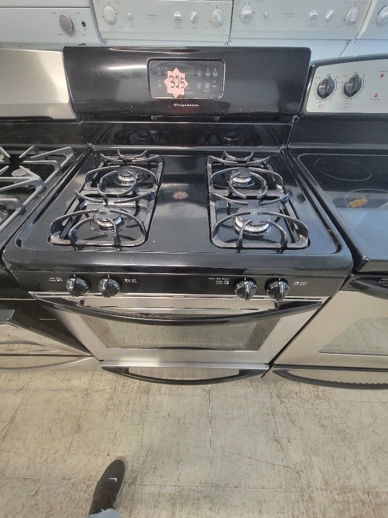 Frigidaire Gas Stove Used Good Condition With 90day's Warranty 
