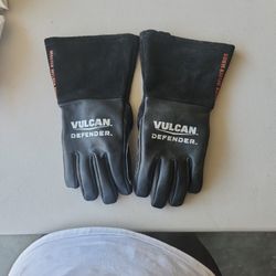 Welding Gloves. Size Medium 