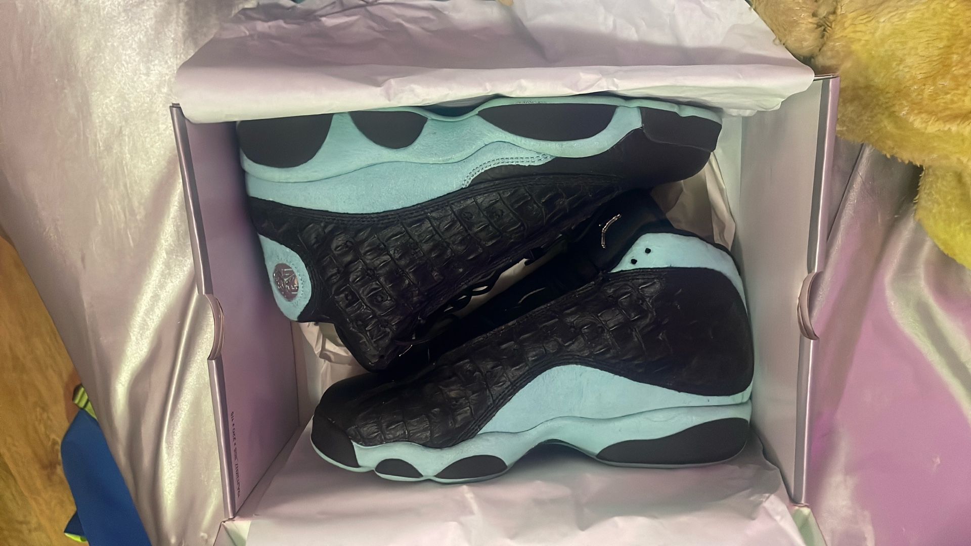 Jordan 13 Retro Black island Green Size 7Y