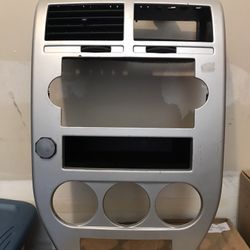 Jeep Patriot Center Console Trim Piece 