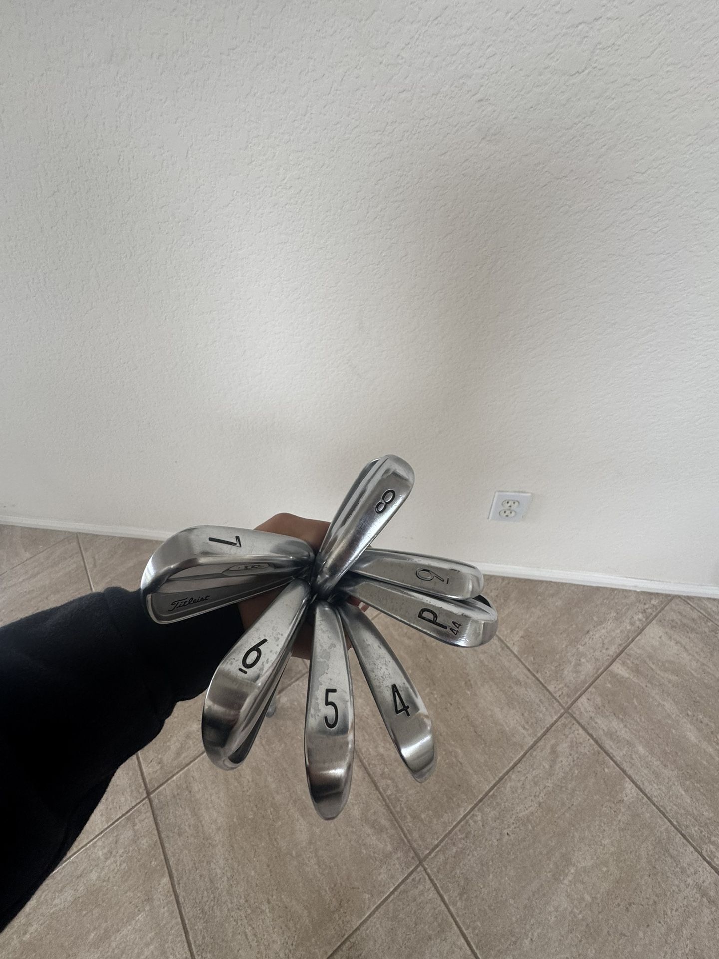 Titleist T100s P-4i (Nippon Motus 3)