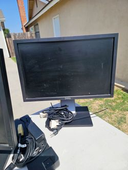 Dell monitors and docking station