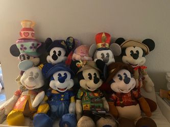 Disney Mickey Mouse: The main attraction plush collection