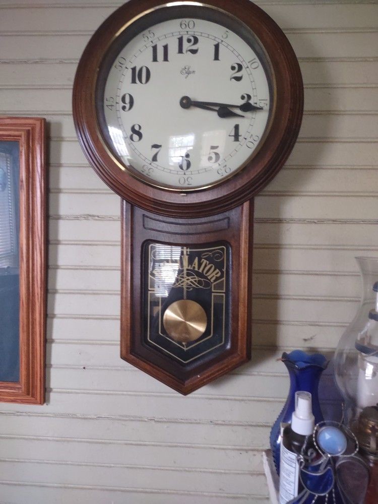 Old Clock 