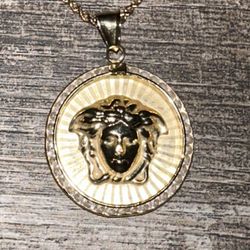 10k Piece & Necklace 