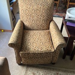 2 Reclining Chairs