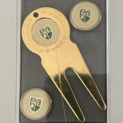 Old Course St. Andrews Scotland 2 Ball Markers & Divot Tool Display Case NEW