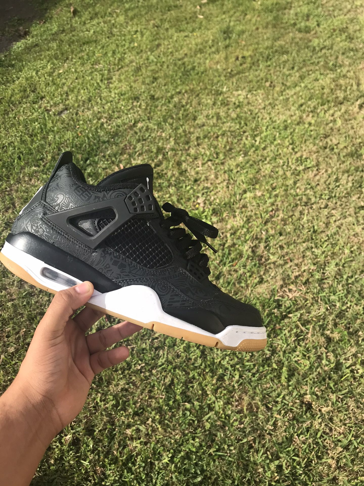 Retro Jordan 4 “black laser gym”