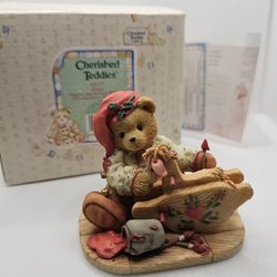 New CHERISHED TEDDIES Ginger painting ELF FIGURINE NIB New Year Christmas holiday

Mint condition, kept in the box, never displayed
GINGER
"PAINTING y