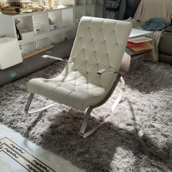 MOVING SALE  VERY BEAUTIFUL AND COMFORTABLE Rocking Chair  LIKE NEW CONDITION  PICK UP IN WESTMINSTER CITY 92683 WESTMINSTER BLVD AND SPRING DALE  