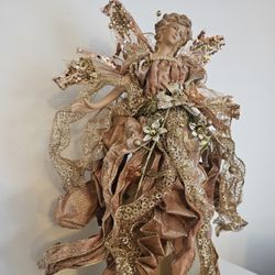 $25.00 - 16" Christmas Victorian Angel, Vintage!  Lots of Design Details!  Gold Glitter/Peach Fabric/Lots Of Accents - Like New Condition!