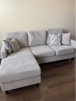 REVERSIBLE L SHAPE COUCH