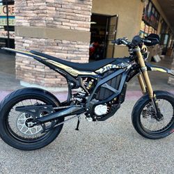 SURRON ULTRA BEE WITH STREET TIRES