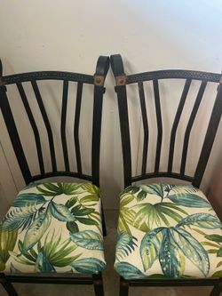 4 metal chairs