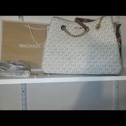 Michael Kors Purse