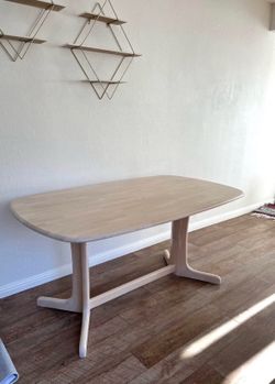 Dining table with 6 ikea chairs