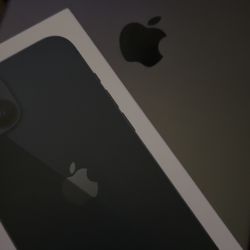 Apple iPhone 13/ 5th Gen iPad 