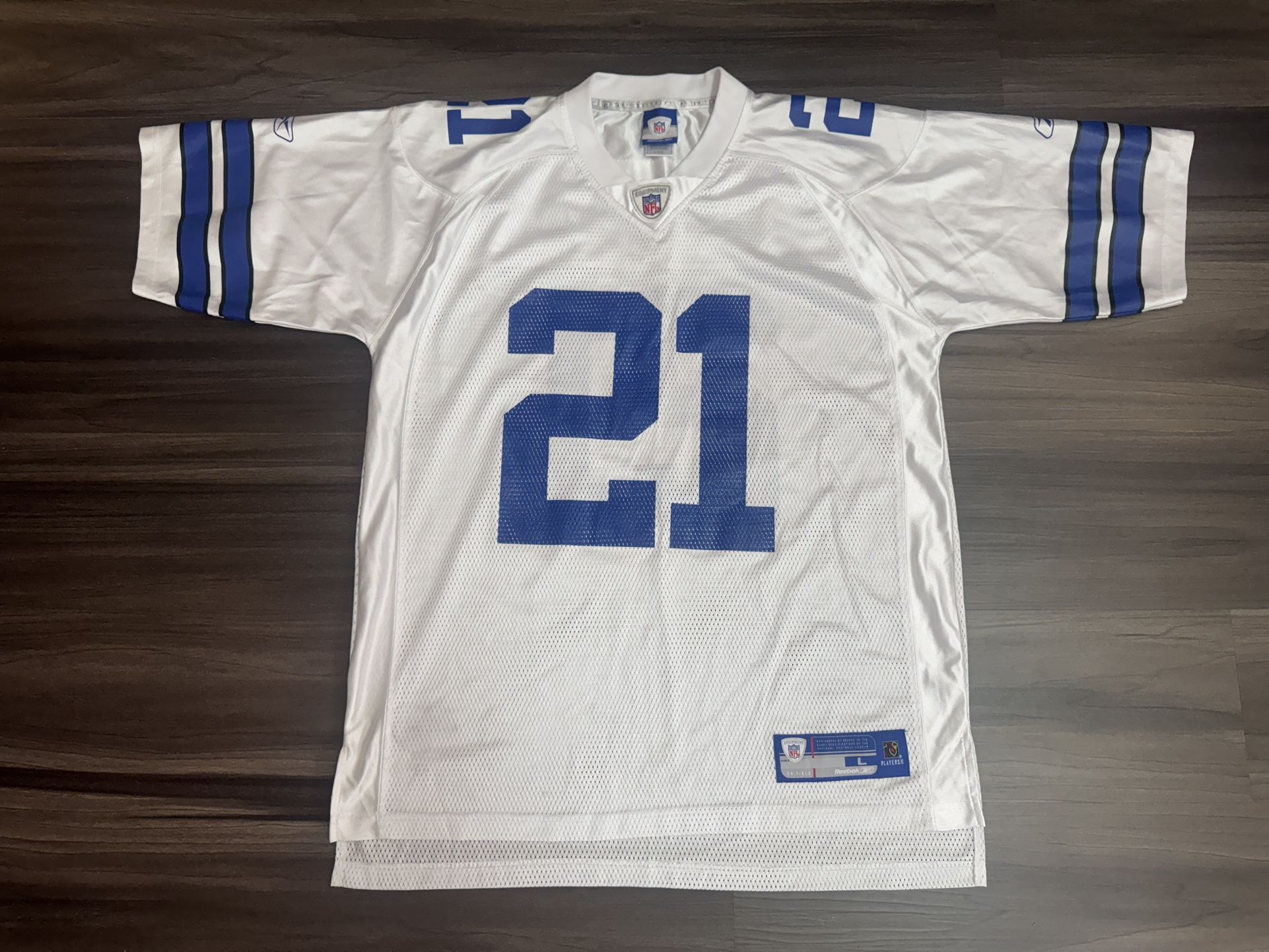 Reebok Dallas Cowboys Julius Jones #21 NFL Alternate Away Jersey Men’s L NWOT 100% authentic. Brand new without tags The product is a Reebok Dallas